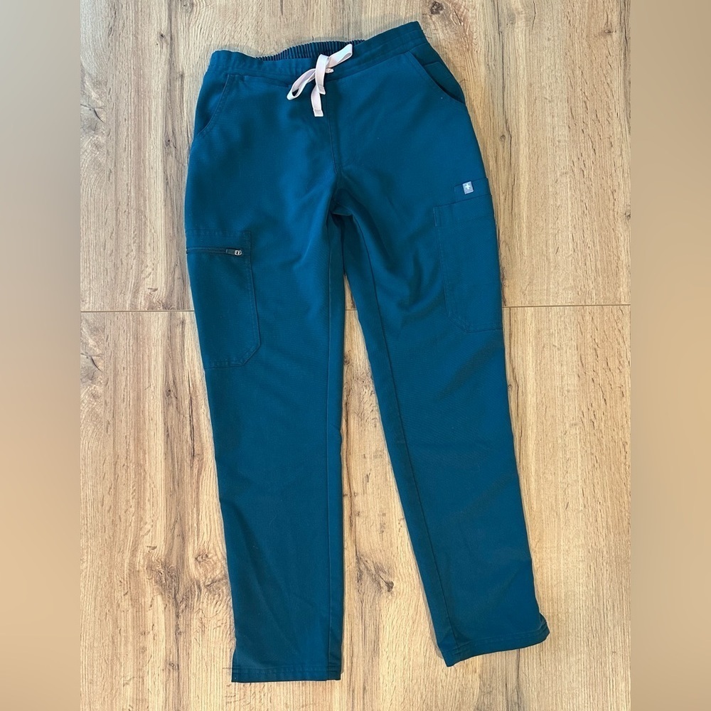 Figs technical collection scrub bottoms